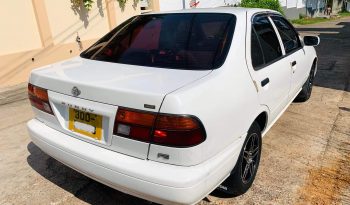 Nissan Sunny full