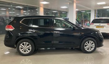 Nissan X-Trail full