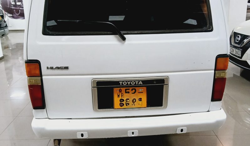 Toyota Hiace full